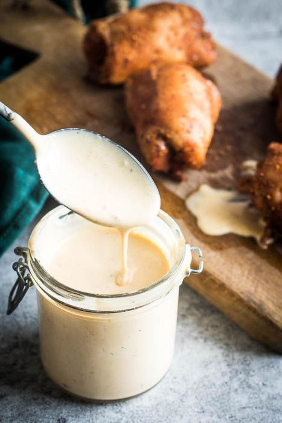 bijeli bbq umak iz alabame | Author: The BBQ Bastard/Pinterest