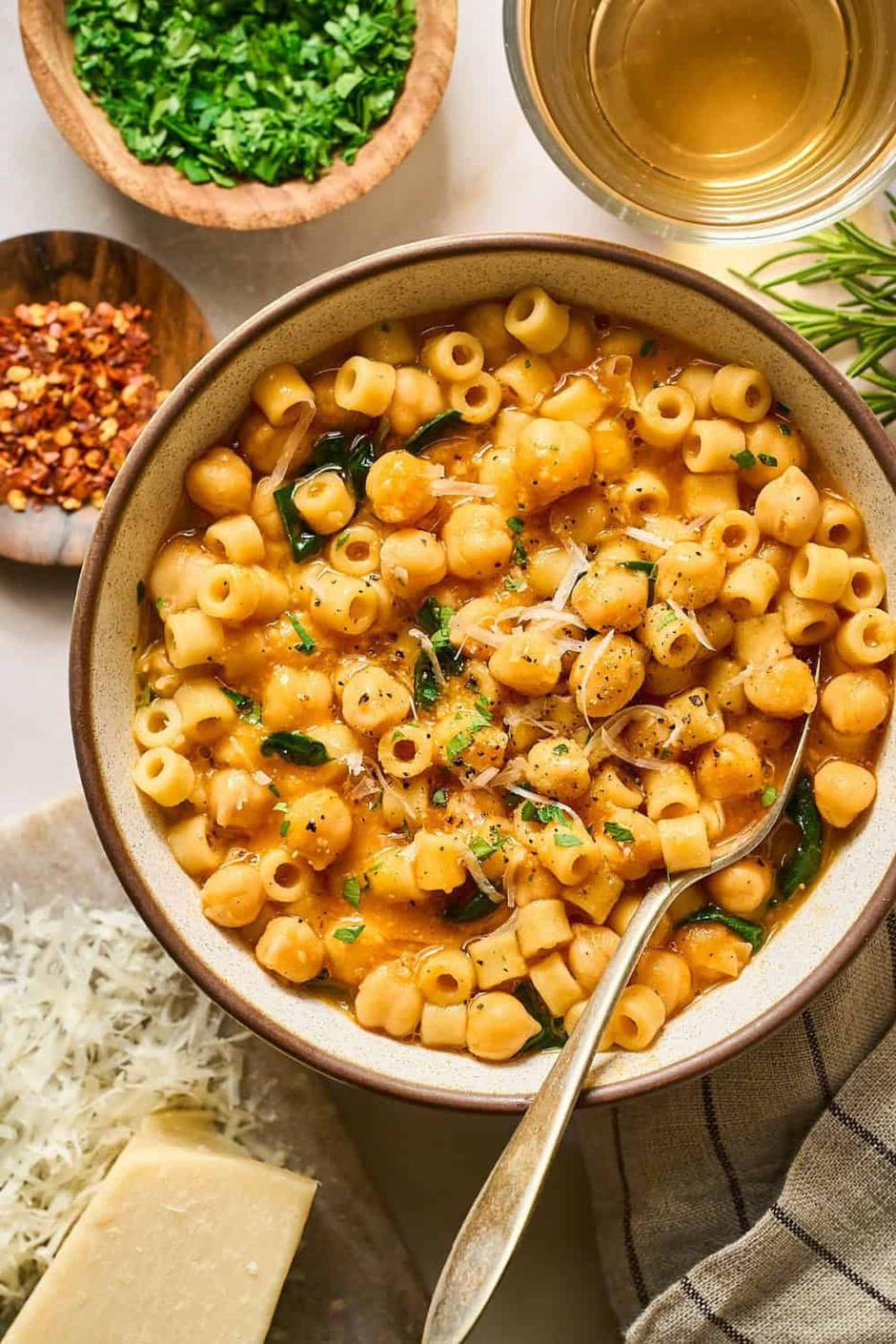 pasta e ceci, tjestenina sa slanutkom | Author: Vegan Huggs/Pinterest