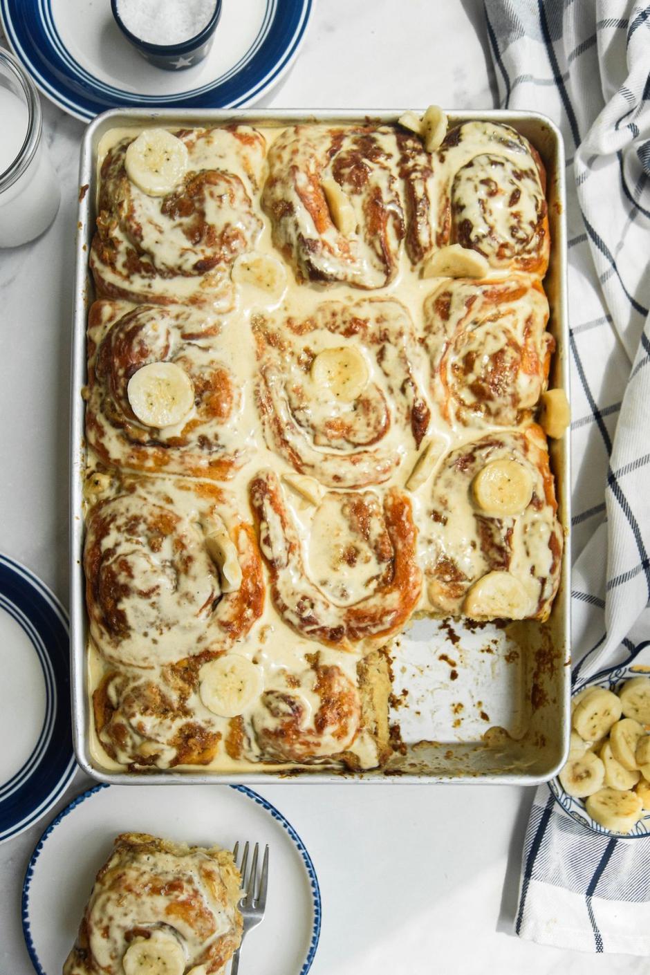 banana bread cimet rolice | Author: Annika | All Things Food Related/Pinterest